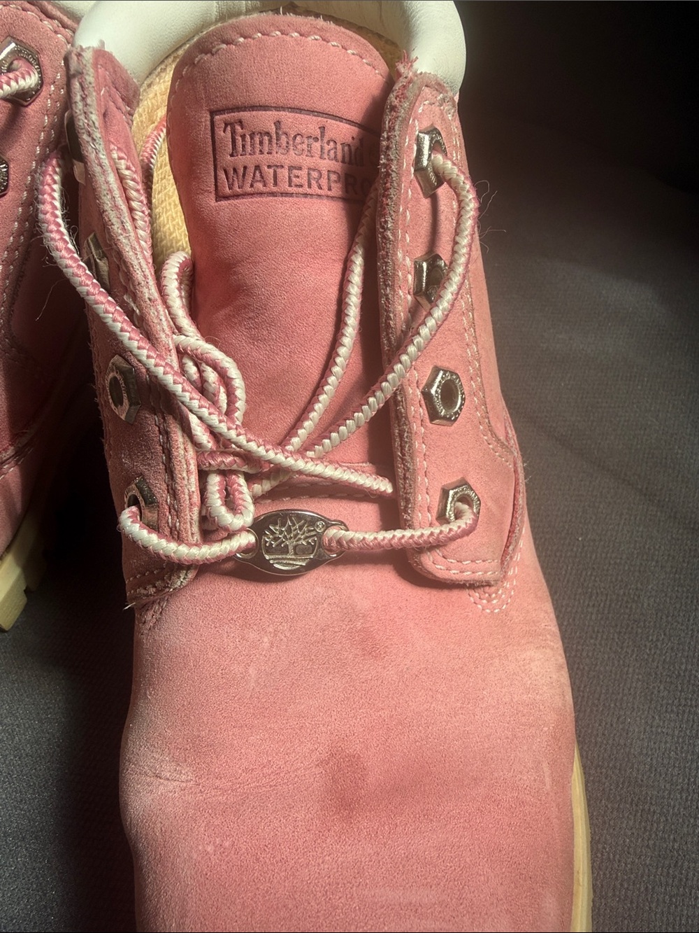 Timberland Pink Leather Lace-Up Boots with Cream Collar - Picture 3 of 7